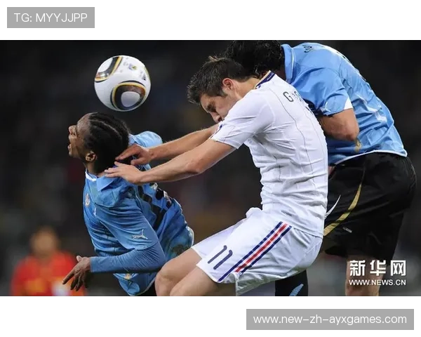 前锋禁区争顶训练：头球点位与争顶姿势被系统化训练